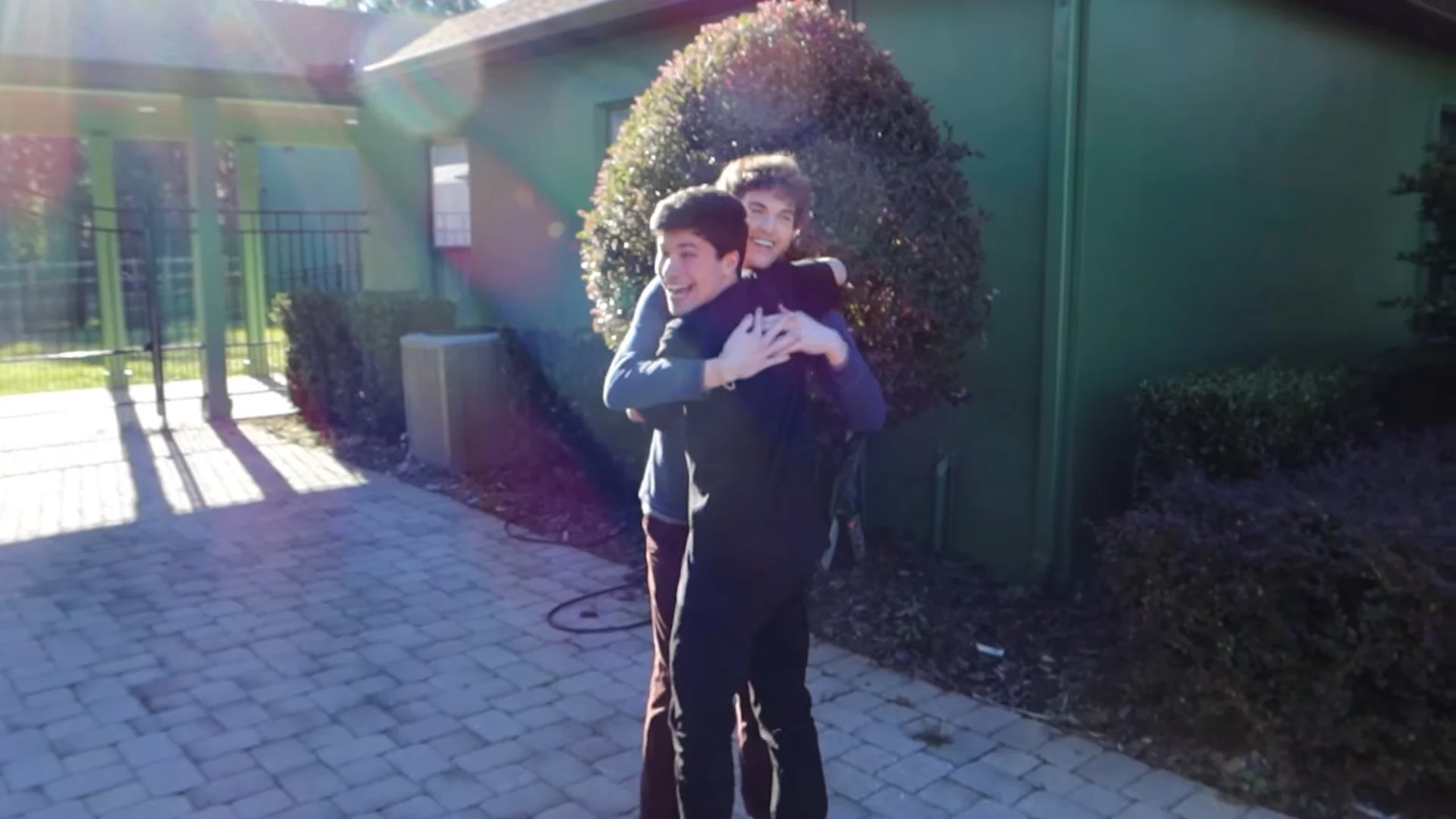 Dreamxgeorge Hug