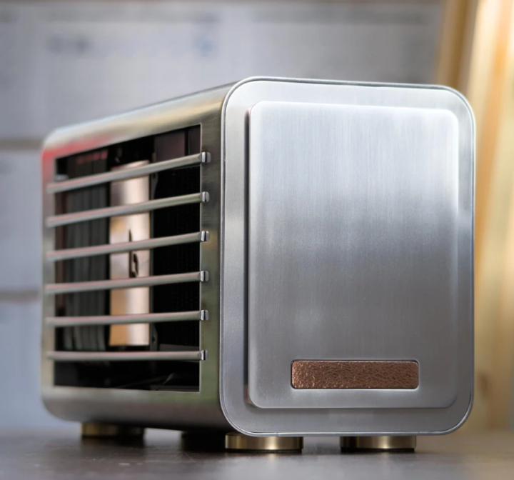 Toaster Look In Computer This Custom Gaming PC Looks Like a Toaster, but It’s a Beast ...